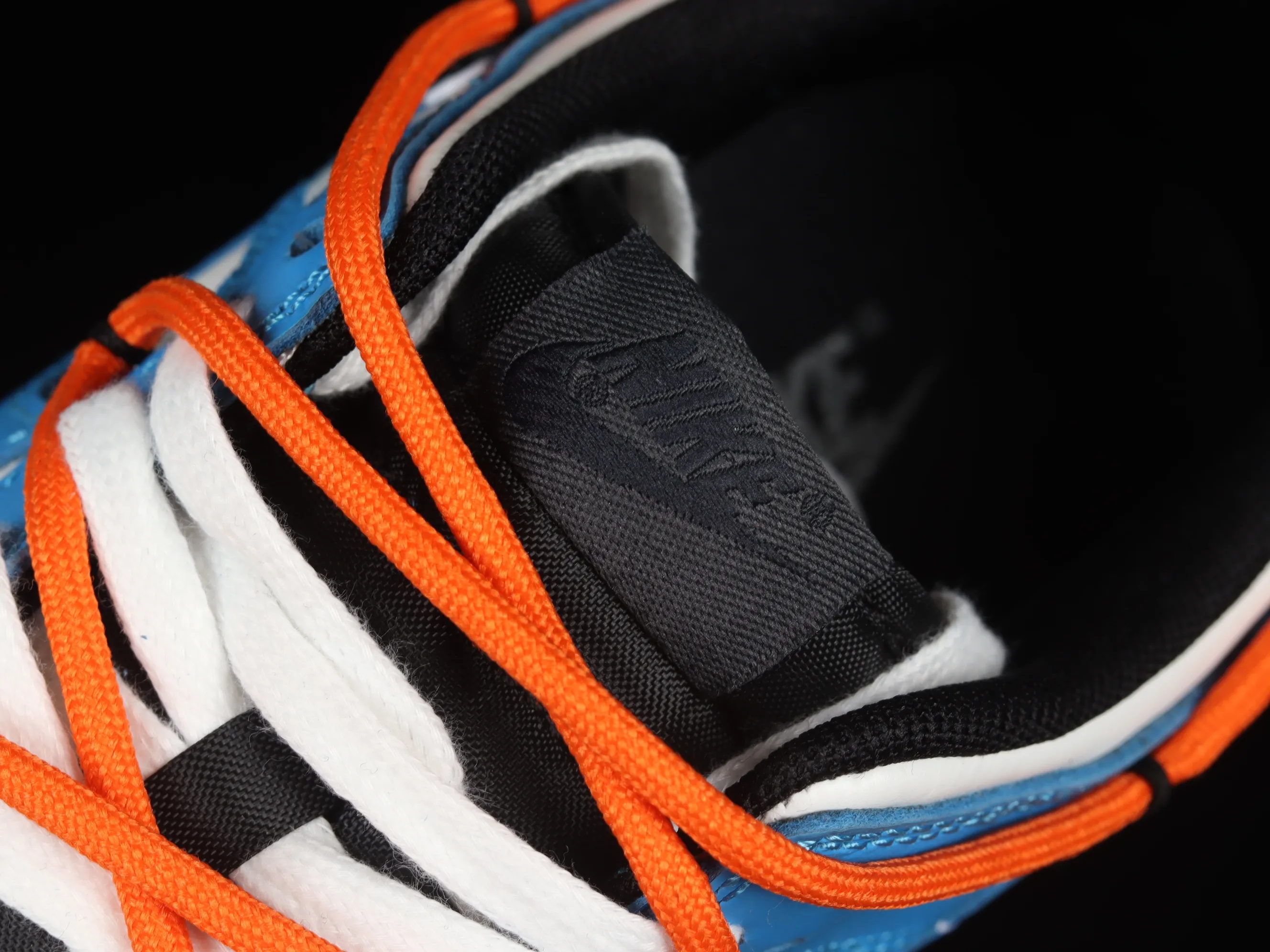 All categories Nk SB Dunk series Nk SB Dunk Low low-top sneakers F version Nk Dunk Low strap deconstruction SB smashed backboard fashion casual sneakers DJ6188-002